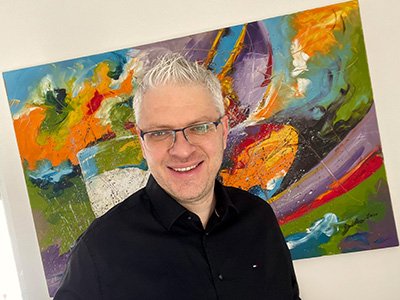 Roger Kostarczyk is a jury member of the Baumit LifeChallenge awarding the most beautiful facades of Europe. (Foto: Ulrike Myrzik)